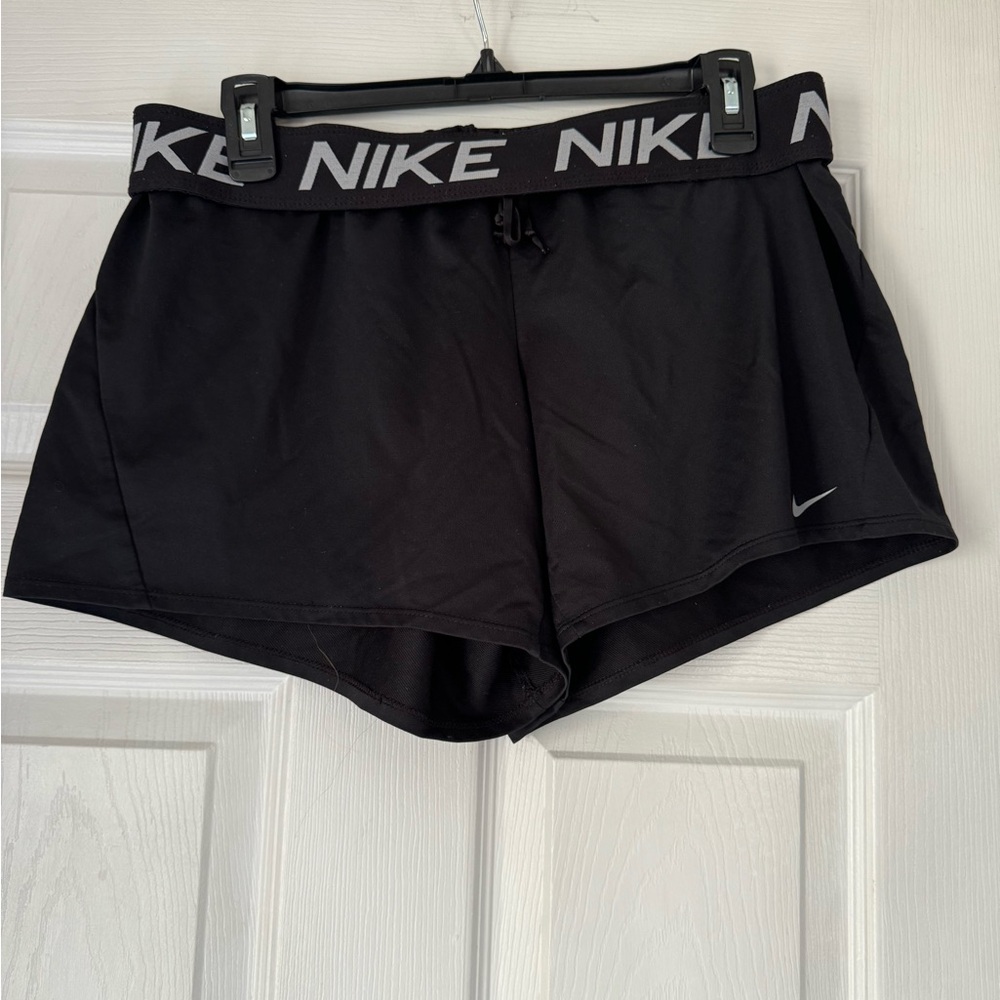 Women’s Nike Black Shorts Size Medium/Large